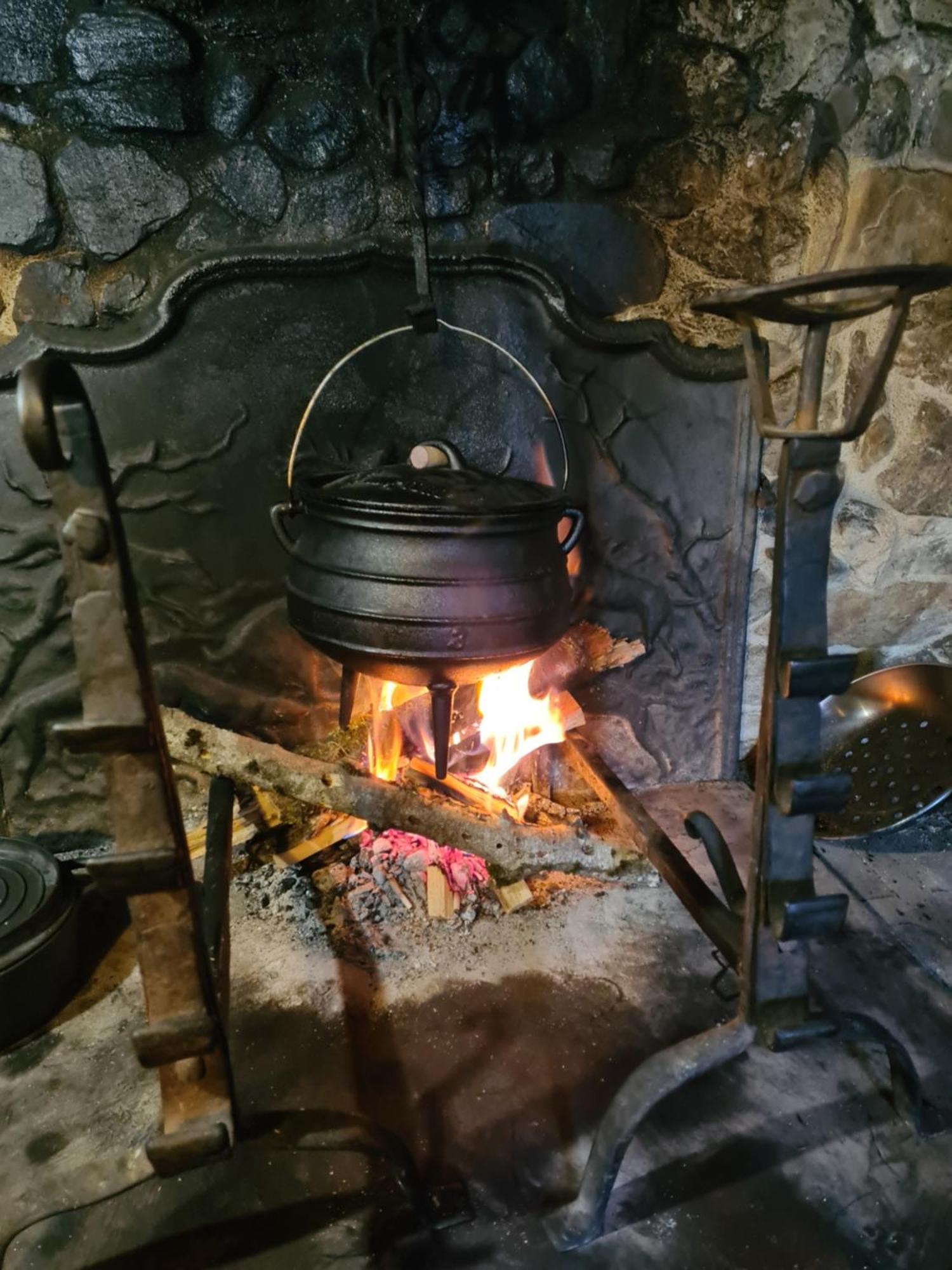 Gite De L'Ours Saint-Mamet Eksteriør billede